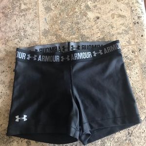 Under Armour 3” booty short